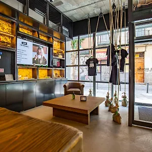  Albergue The House Gracia